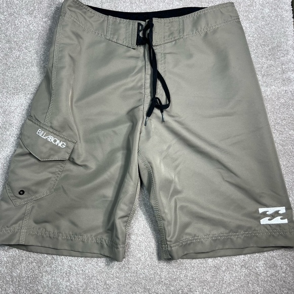 Billabong Khaki Board Shorts - Picture 1 of 3